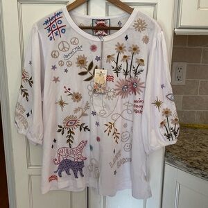 NWT Johnny Was Embroidered SoHo Puff Sleeve Tee